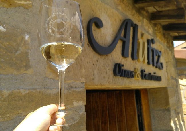 Visitar algunas de las mejores bodegas de la Rioja Alavesa