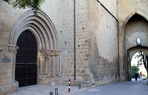 Portada sur de la iglesia de san Juan de Laguardia
