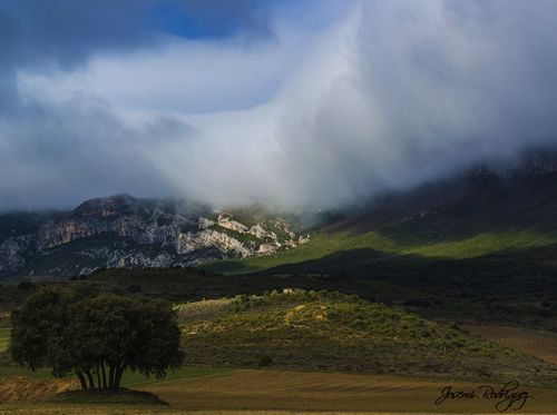 La capa del norte o, capa del cierzo sobre la sierra de Cantabria Laguardia