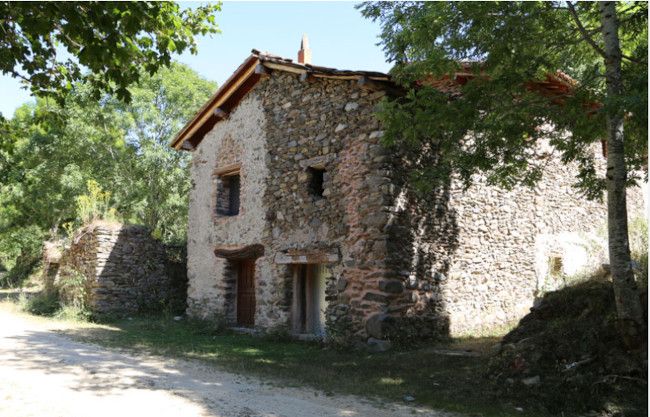 Altuzarra aldea de Escaray