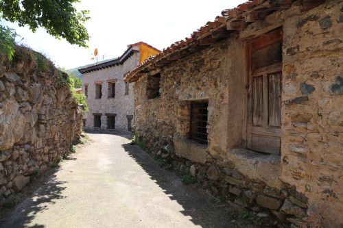 Azarrulla aldea de Escaray