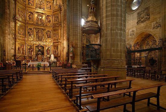 La Torre y la portada de Briones