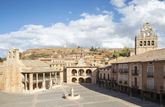 Plaza Mayor de Ayllón